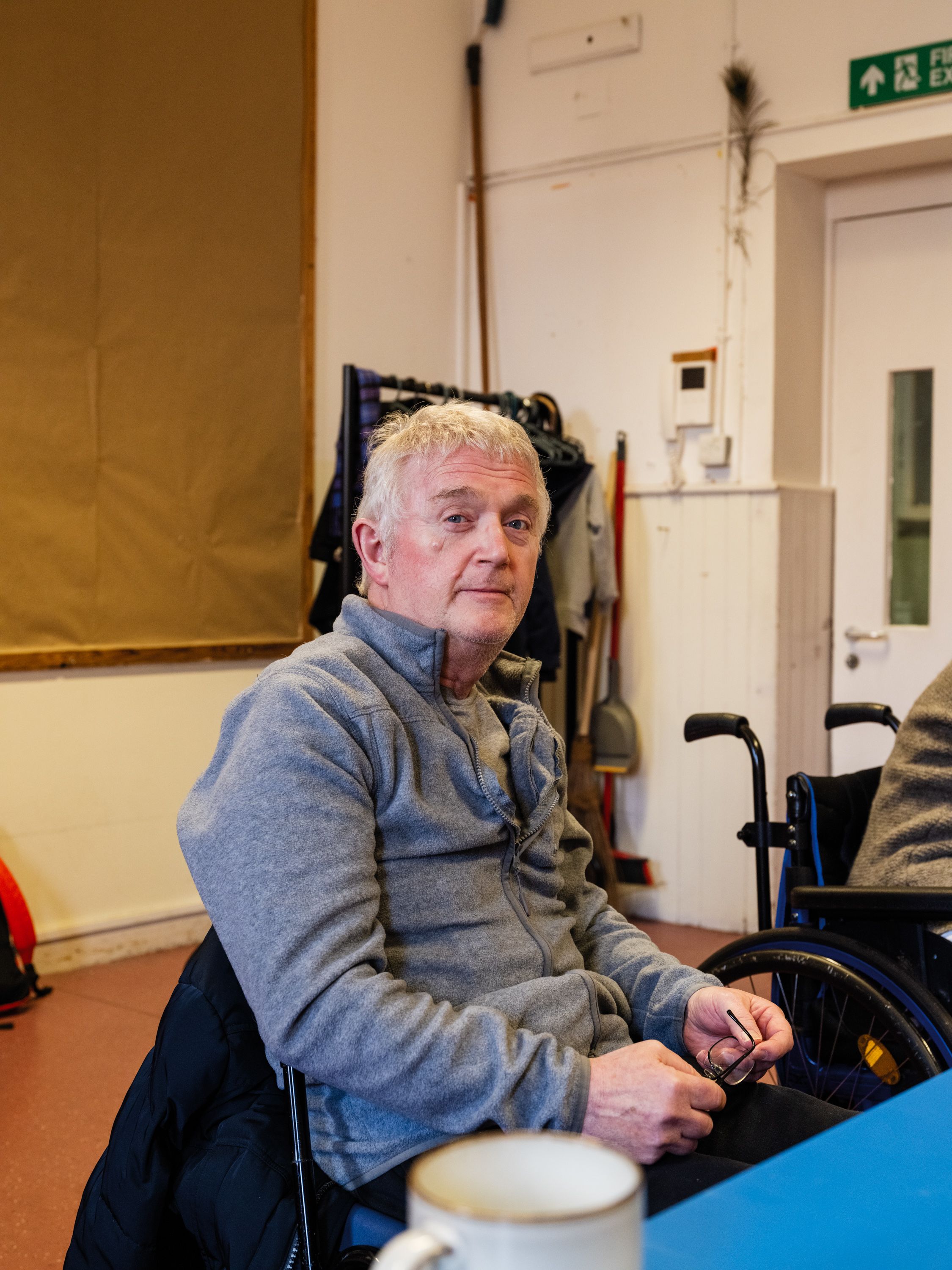 A poster illustrating Kellar's "self-decapitation" illusion